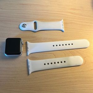 Apple Watch Series 3, 38 mm, aluminum case, GPS (not cellular) white sport band